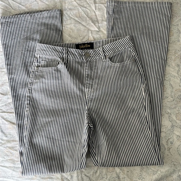 Indigo Rein Blue and White Boot Cut Jeans - Picture 12 of 12